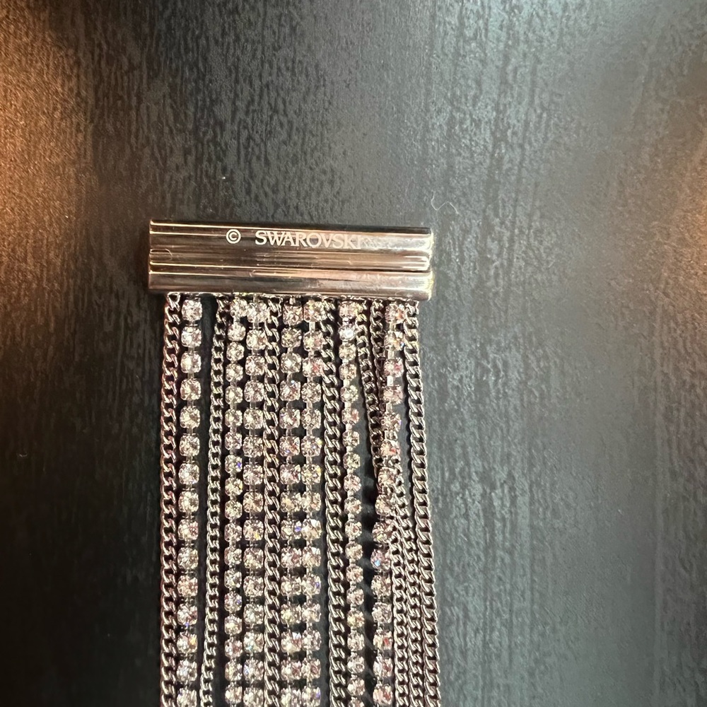 Color silver - Picture 3 of 3